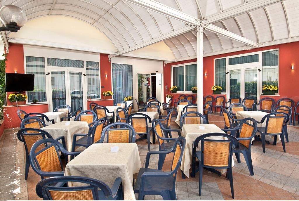 Hotel Europa Cupra Marittima Exterior foto